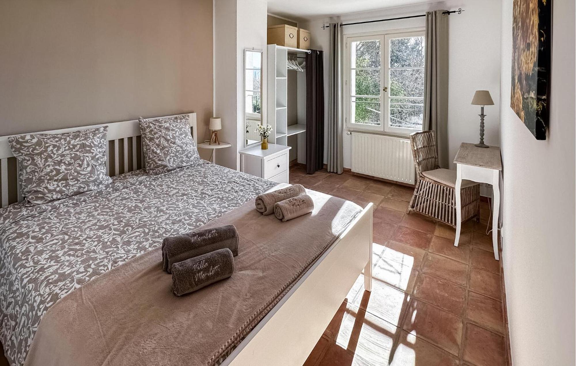 Villamombetti Montauroux Bagian luar foto